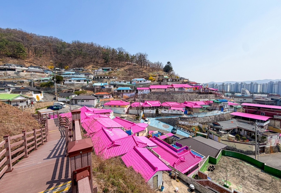 Sinse dong Mural Village