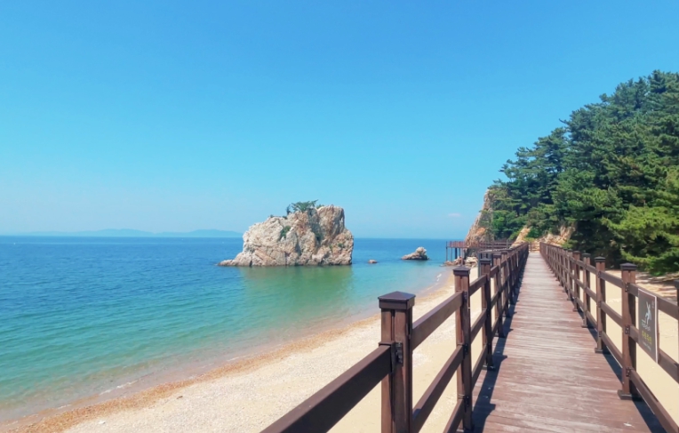 Islands Near Seoul 2026: 5 Day Trip Guide for Foreigners 5 Seungbongdo